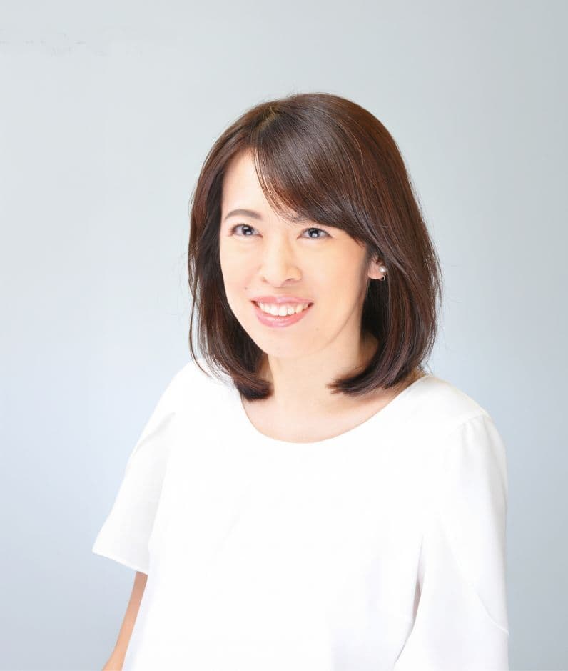 深川行政書士事務所　代表　深川貴代(Takayo Fukagawa)